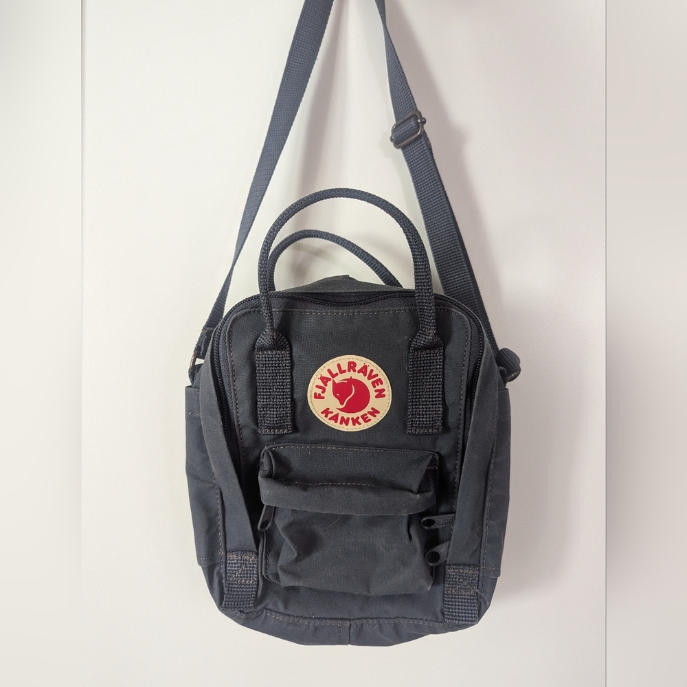 Fjällraven Kanken Sling Graphite